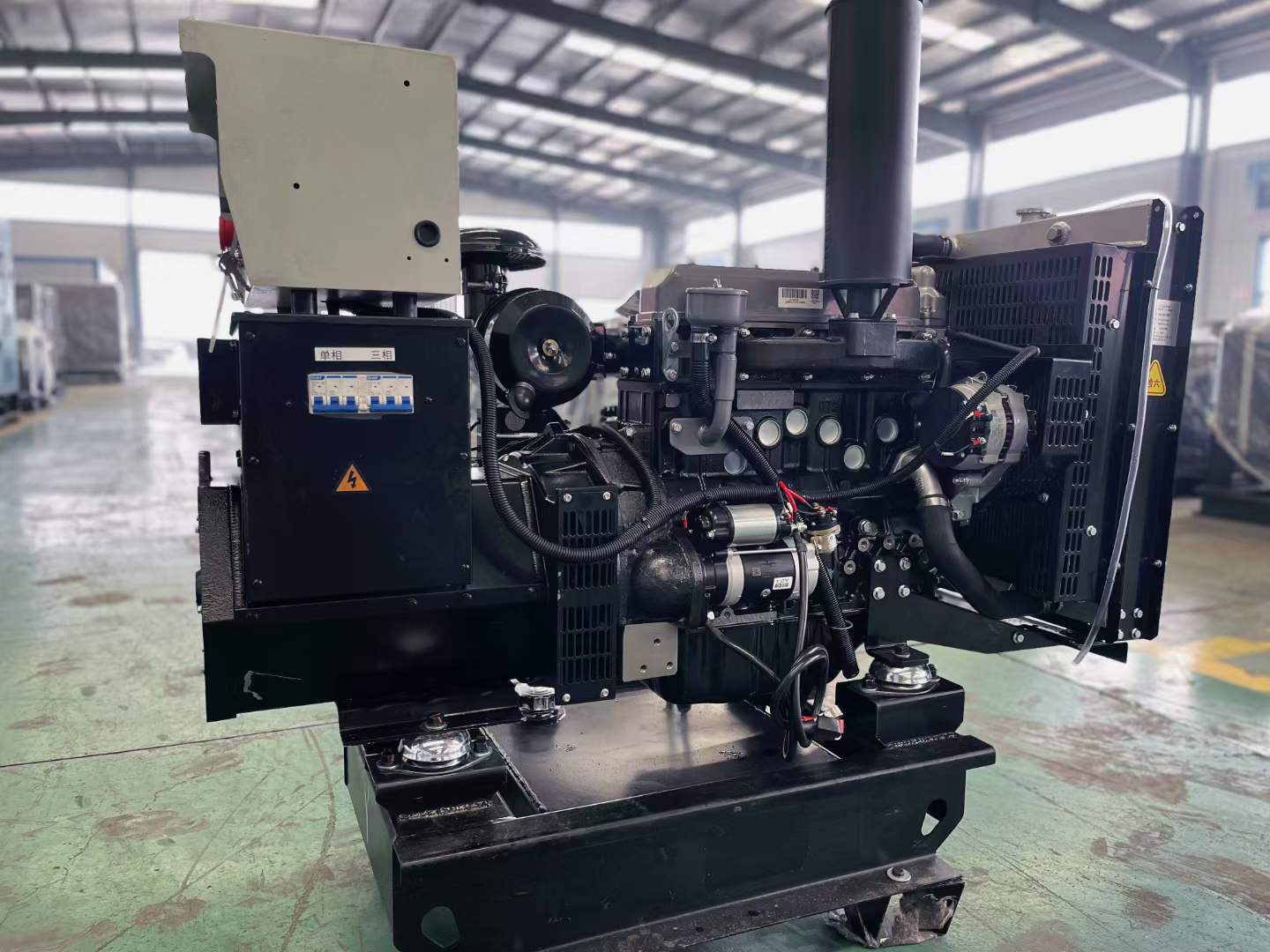 江都如何降低电感性负载对发电机的影响？