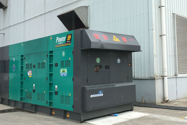 江都燃油滤清器的更换流程是怎样的？