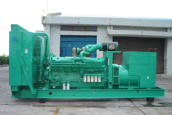 江都工厂发电机应急发电时如何更准确地检查发电机状态？