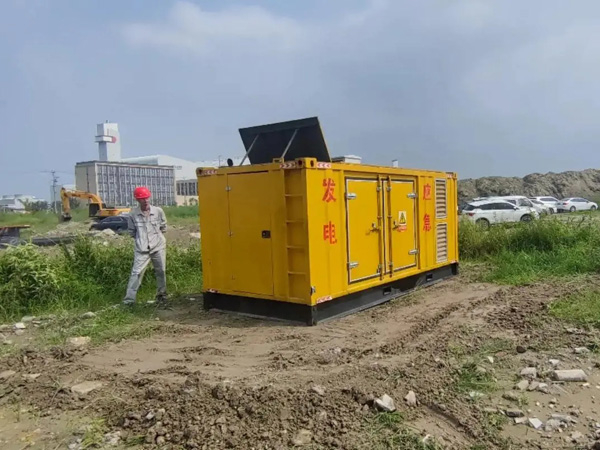 江都200KW柴油发电机机组每小时的油耗量受哪些因素影响？